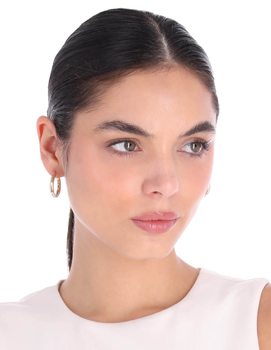 Aretes circulares con acabado brillante 3