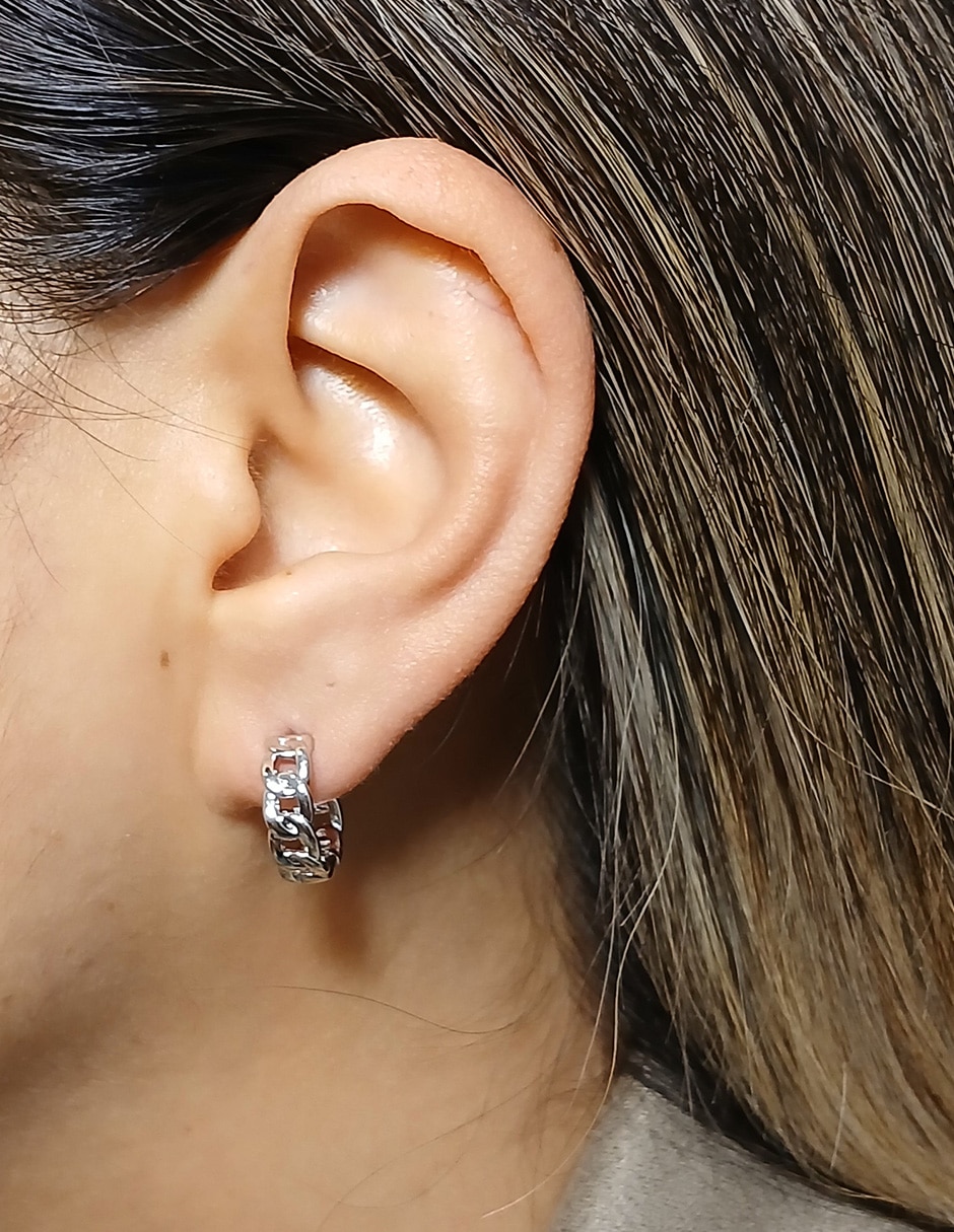 Aretes circulares con acabado baño de oro blanco 14 K 2