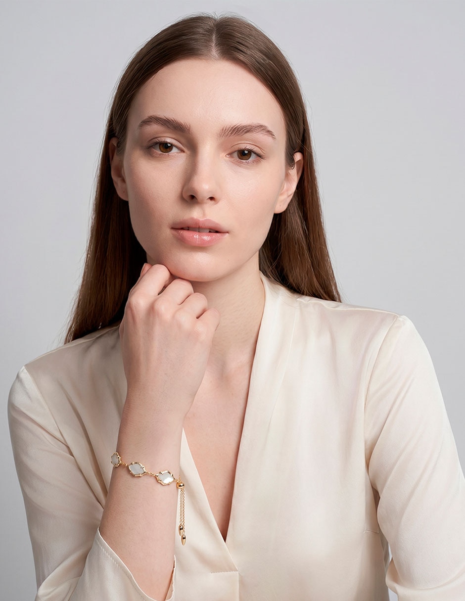 Pulsera con acabado baño de oro 14k 3