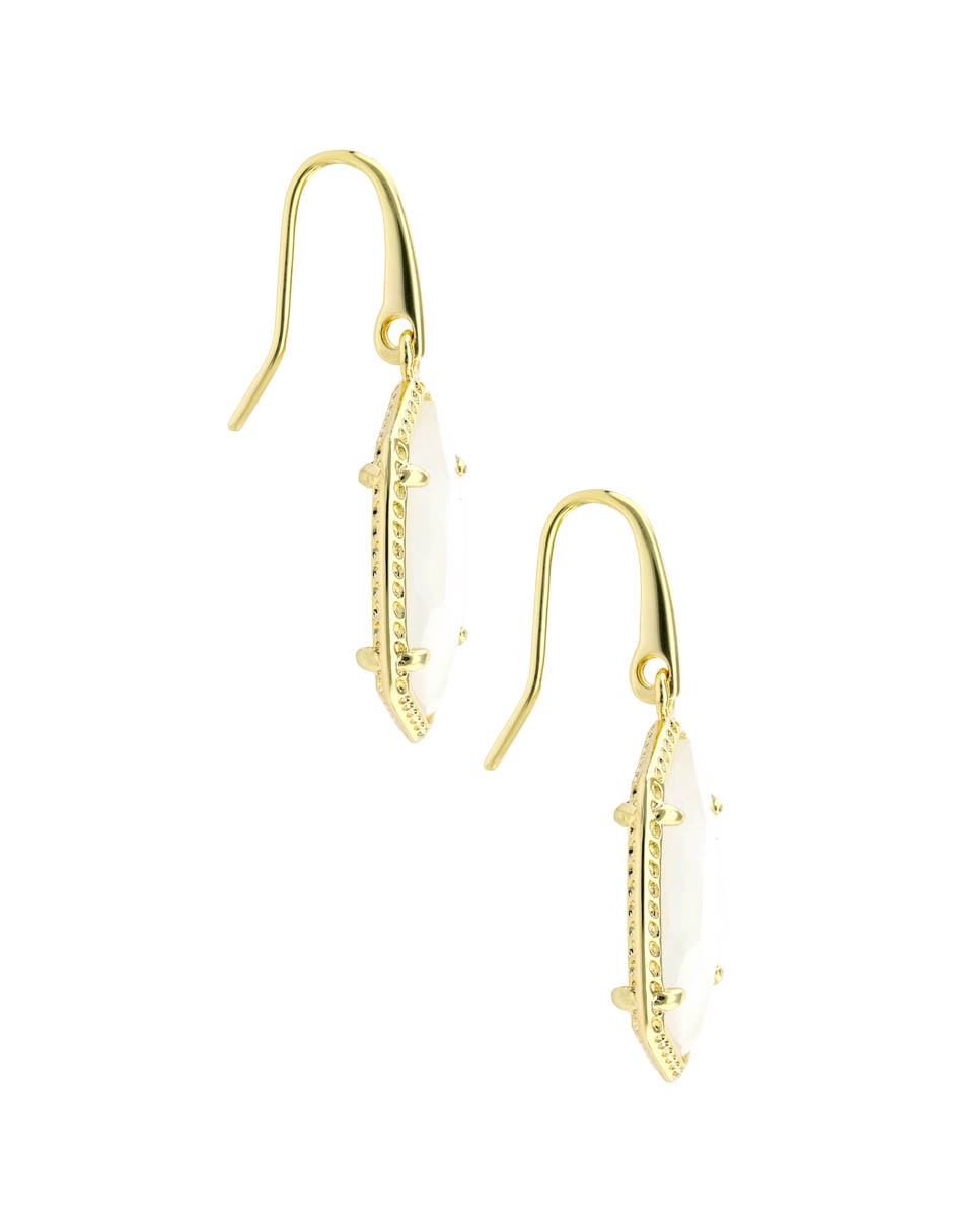 Aretes Cortos De Gota Con Acabado Baño De Oro 2
