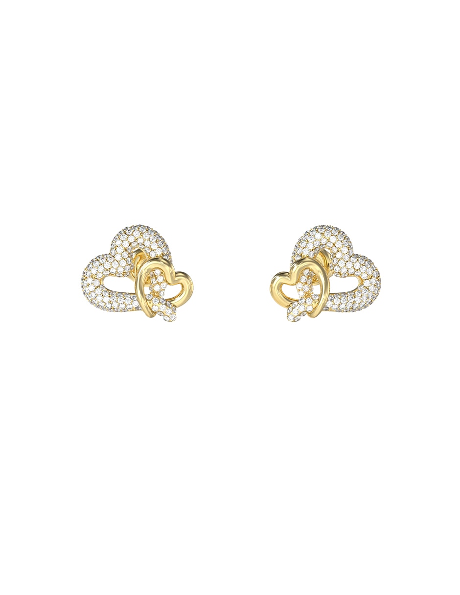 Aretes de corazón con acabado pavé