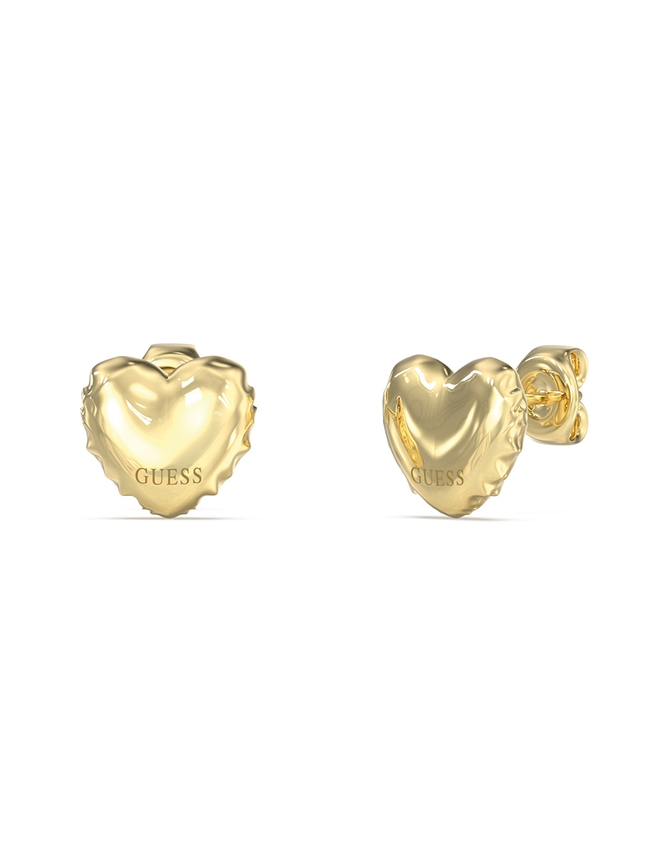 Aretes de corazón con acabado brillante
