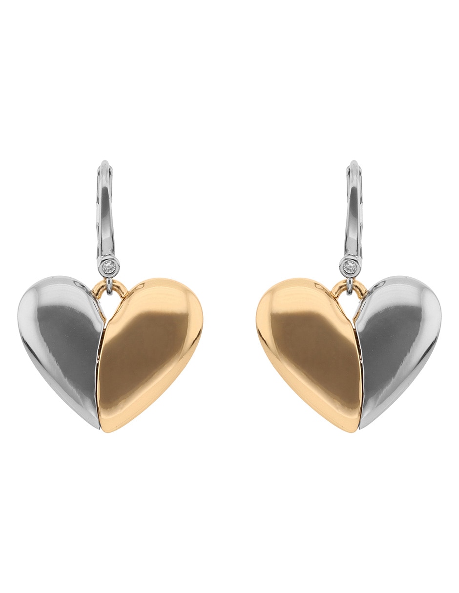 Aretes de corazón con acabado pavé