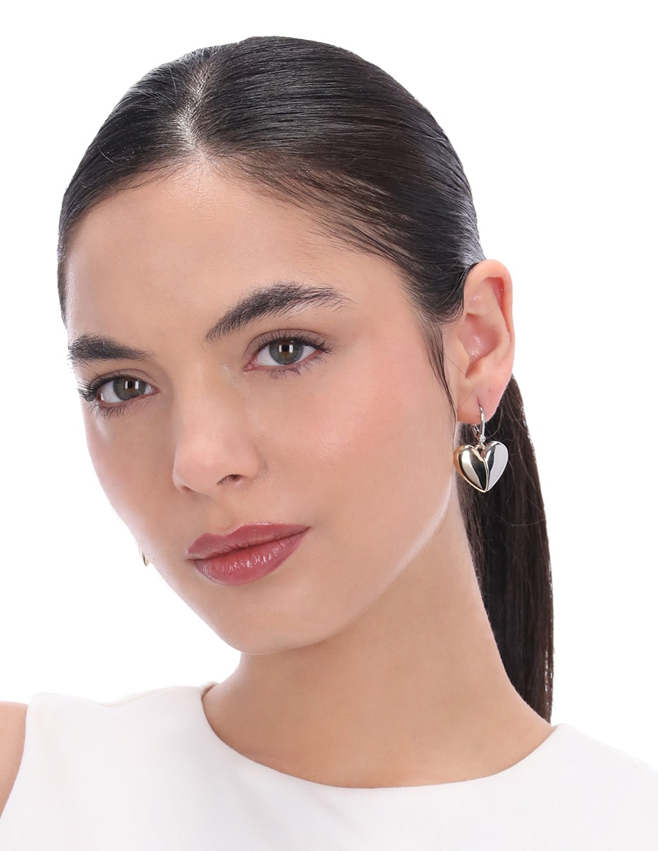 Aretes de corazón con acabado pavé 3