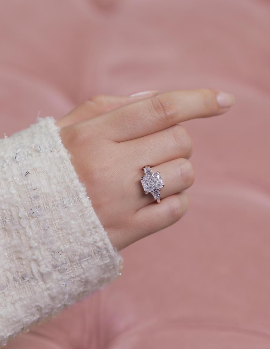 Anillo con gema rectangular Luxury P 925 de plata zirconia pulido