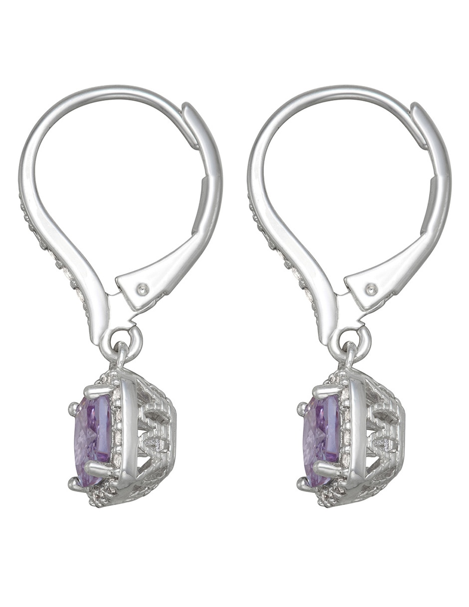 Aretes cortos de cuadrado Napier con acabado pavé zirconia