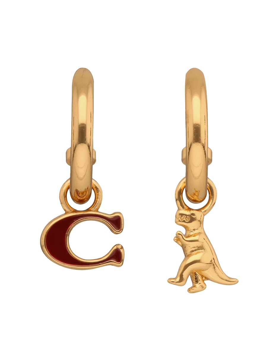 Aretes cortos de letra C con acabado brillante 1