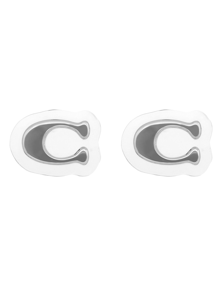 Aretes cortos de Letra C con acabado brillante