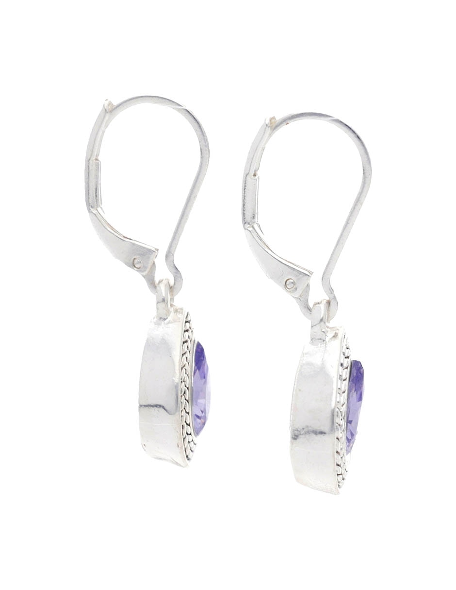 Aretes cortos con acabado pulido 3