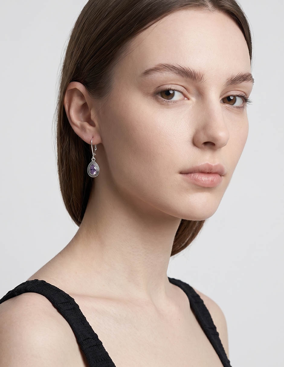 Aretes cortos con acabado pulido 4