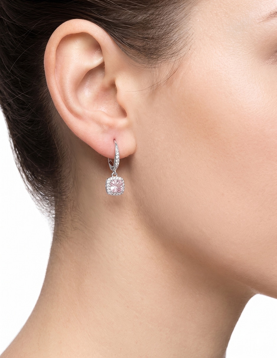 Aretes cortos de cuadrado con acabado brillante zirconia 3
