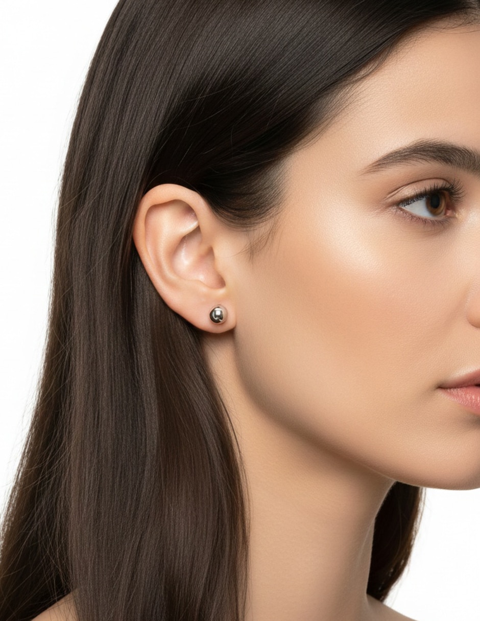 Set de aretes cortos con acabado pulido