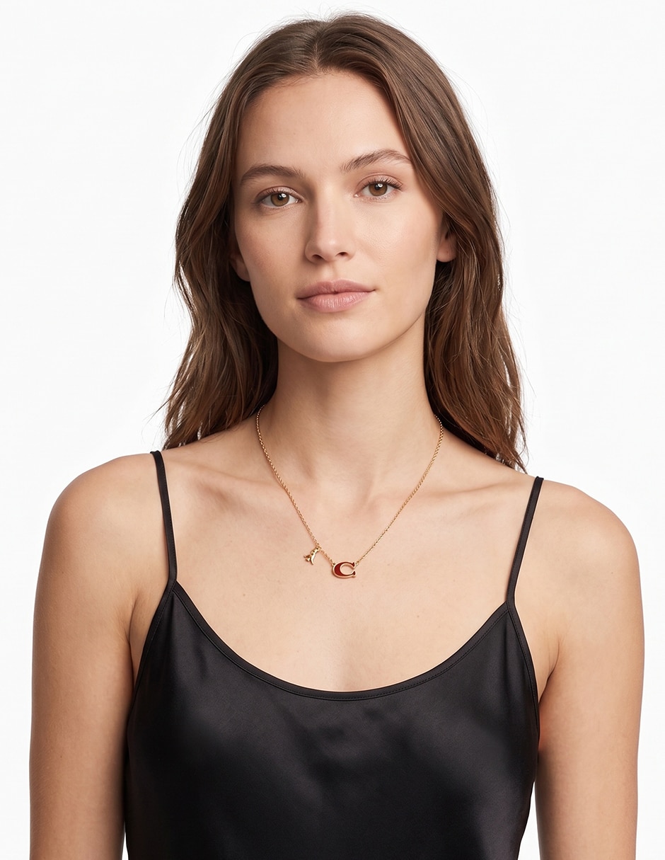 Collar de letra C
