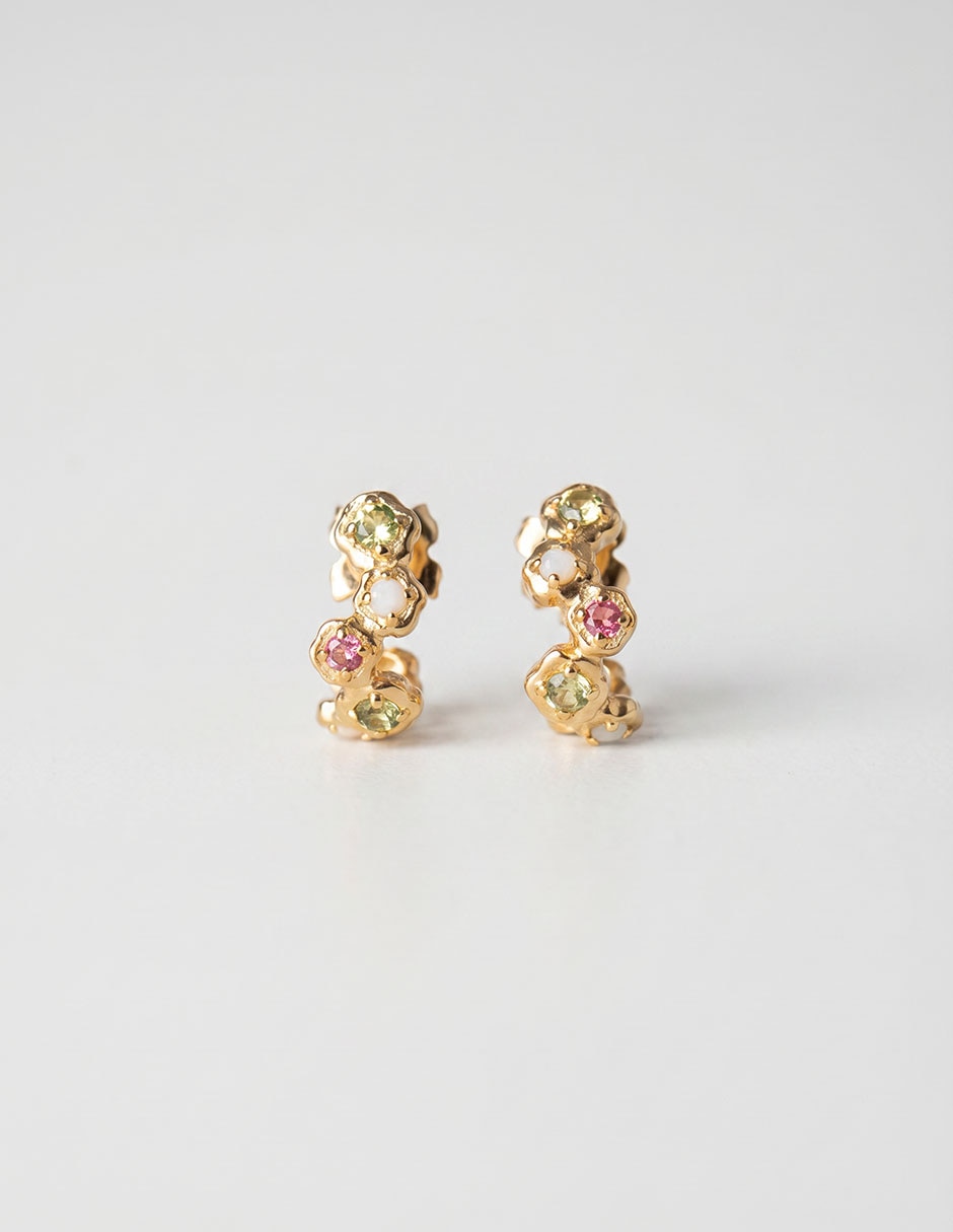 Aros flor flora vine de mezcla de materiales 18 k con acabado baño de oro cristal Aros flor flora vine de mezcla de materiales 18 k con acabado baño de oro cristal