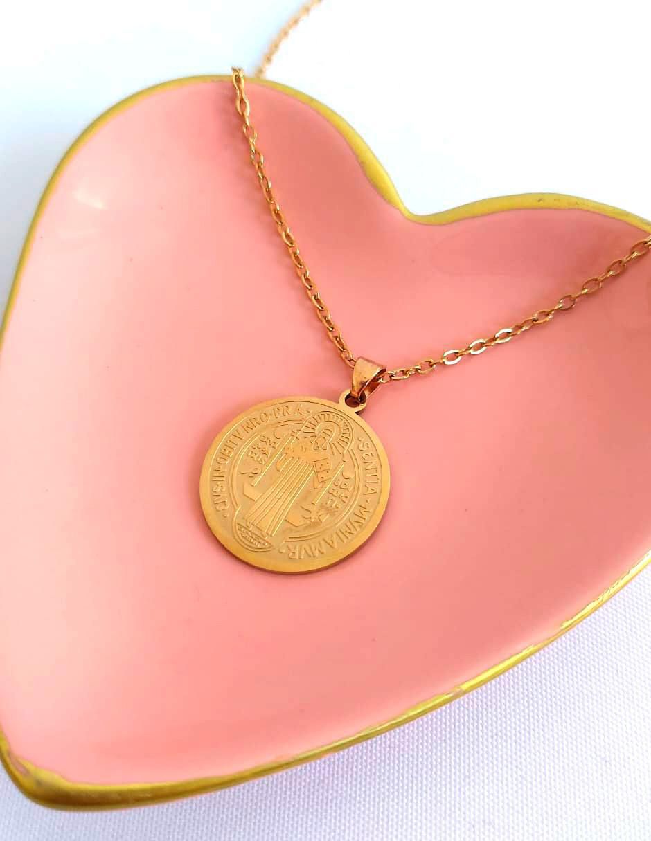 Collar con dije San Benito 14 K