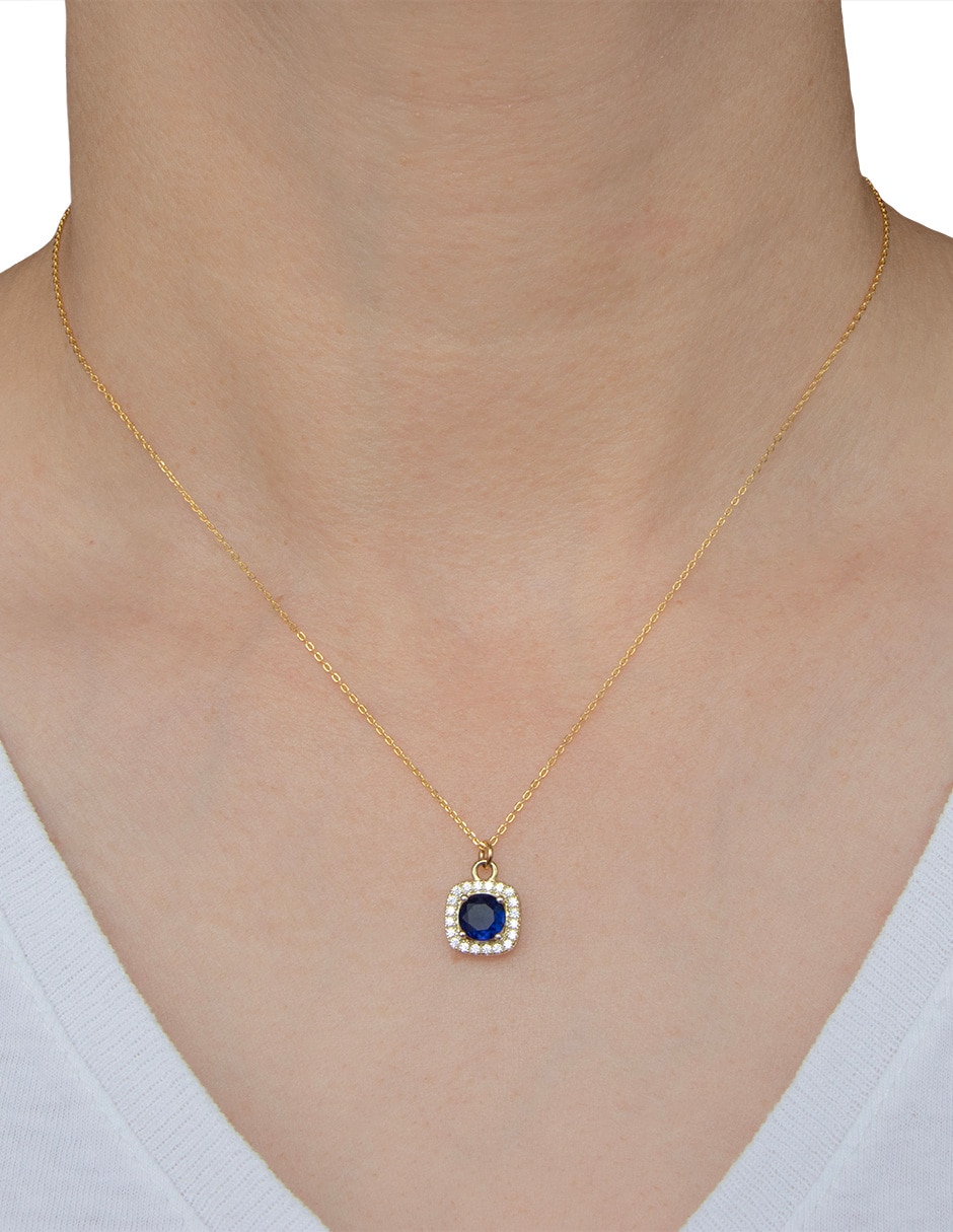Collar con dije cuadrado de plata P 925 Collar con dije cuadrado de plata P 925