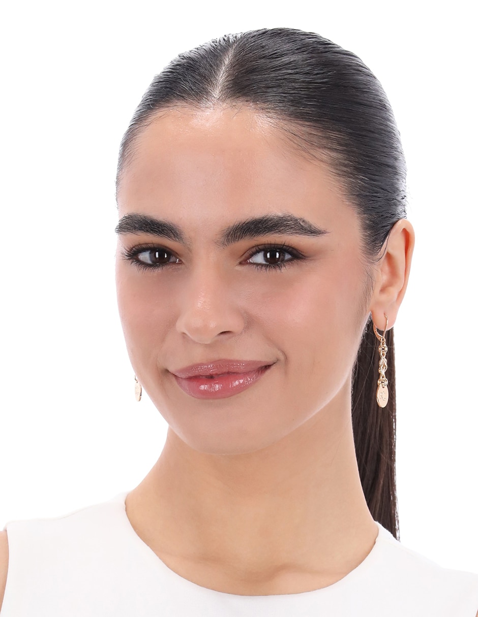 Aretes circulares Daise con acabado pulido 2