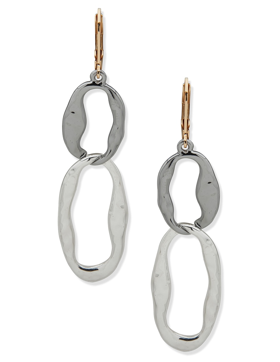 Aretes cortos circulares con acabado pulido Aretes cortos circulares con acabado pulido