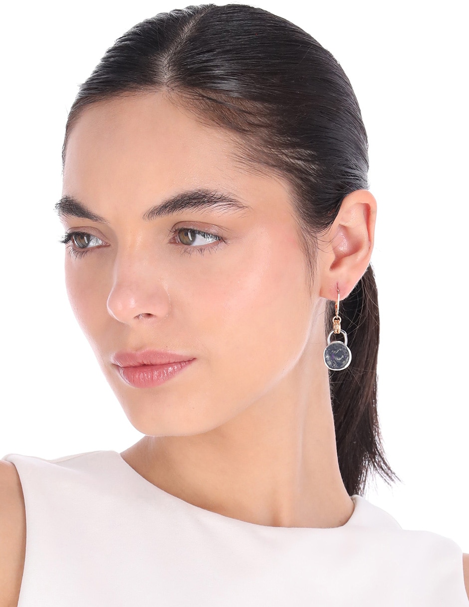 Aretes Tritone Organic Discs con acabado martillado 3