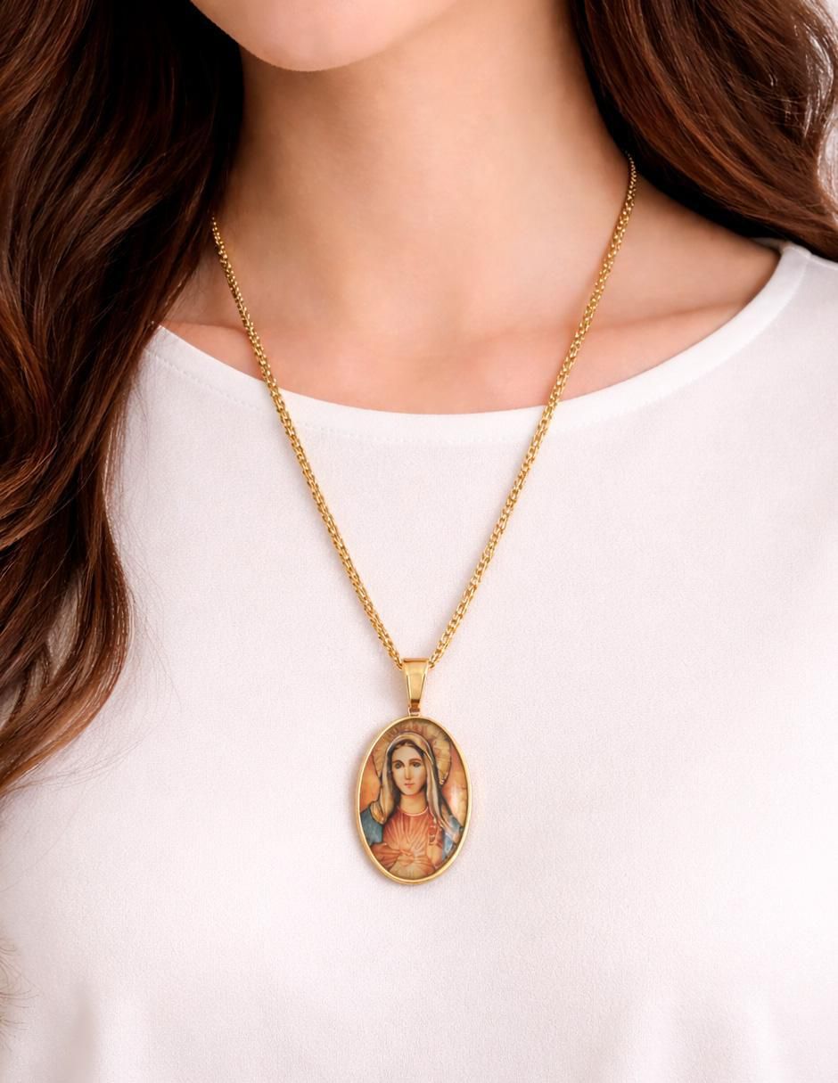 Collar con dije de virgen Joyería con Alma 3