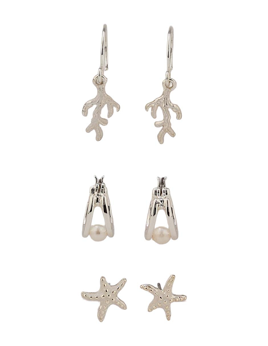 Set de aretes cortos con acabado liso pulido