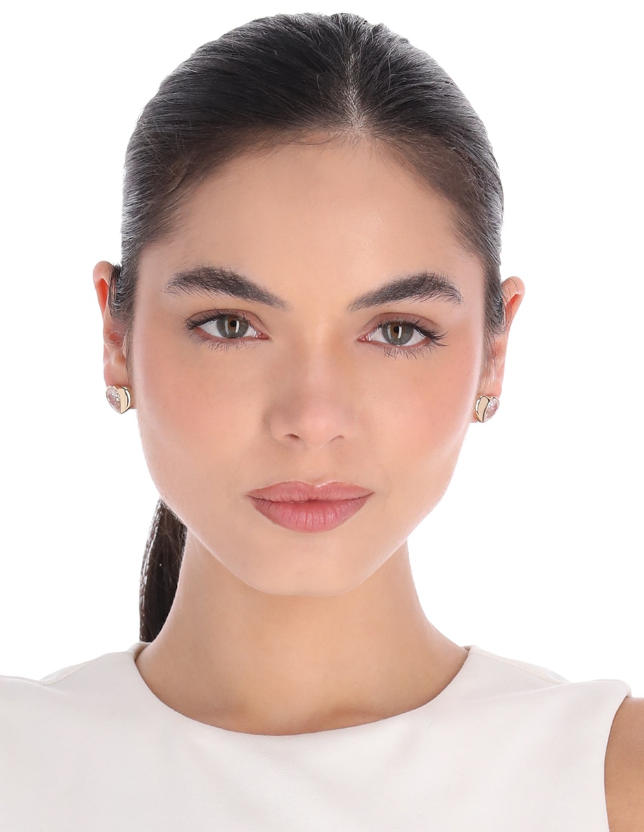 Aretes cortos de corazón Social Cz con acabado brillante