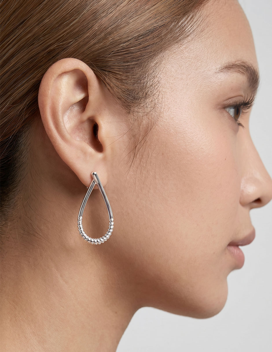 Aretes largos de gota con acabado pulido 4