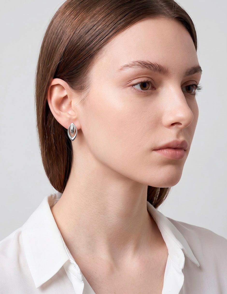 Aretes Cortos De Hoja Con Acabado Pulido 4