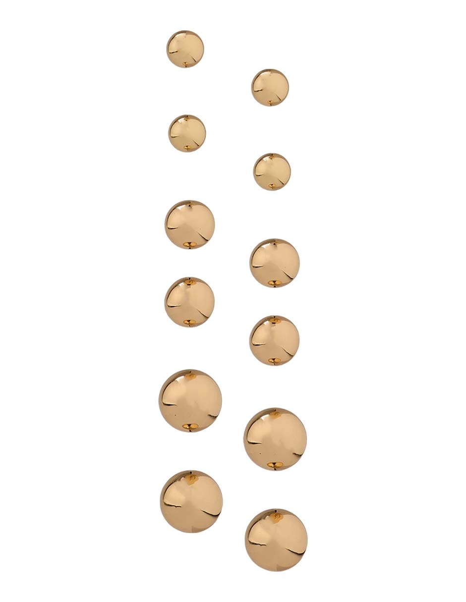 Aretes cortos redondos de acabado brillante