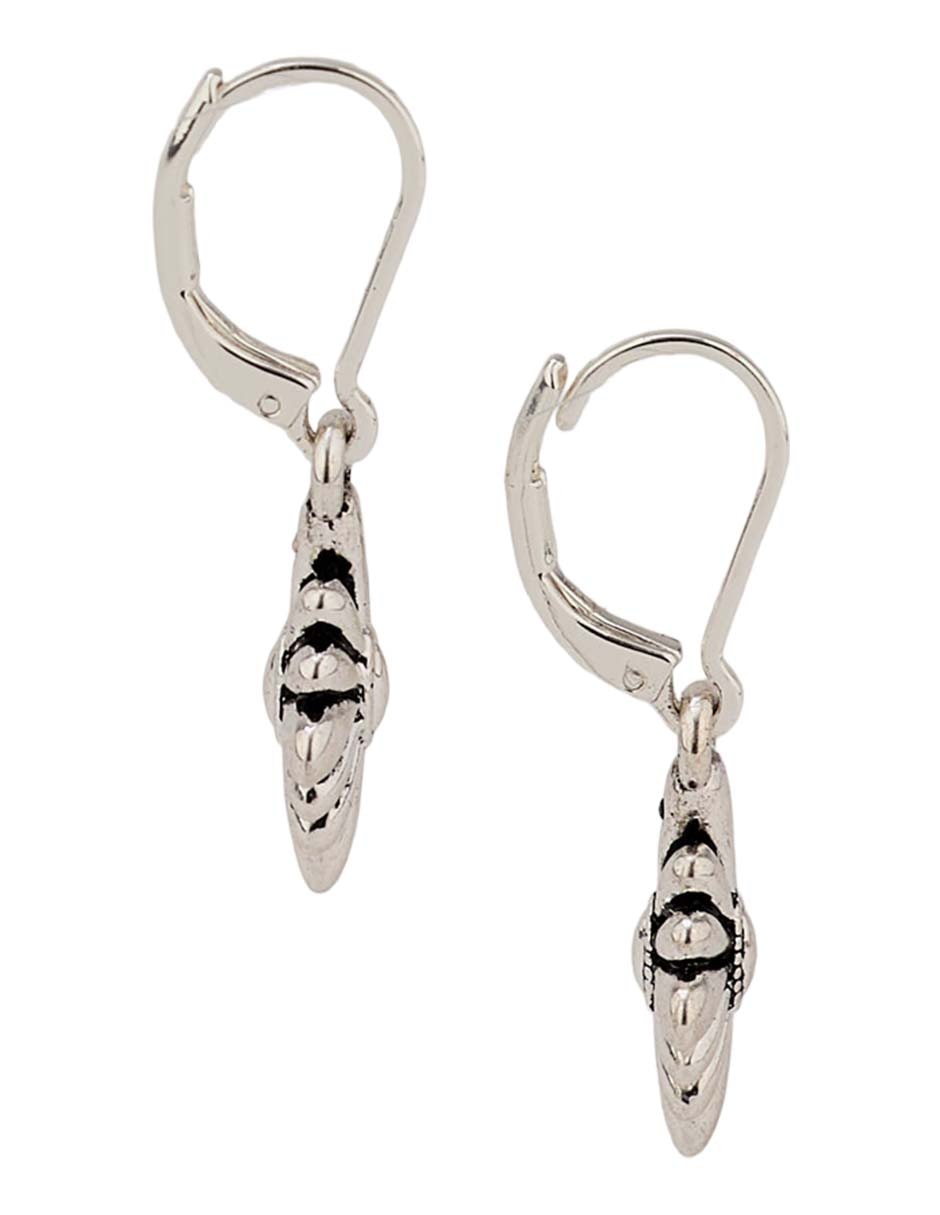Aretes cortos con acabado liso pulido 3