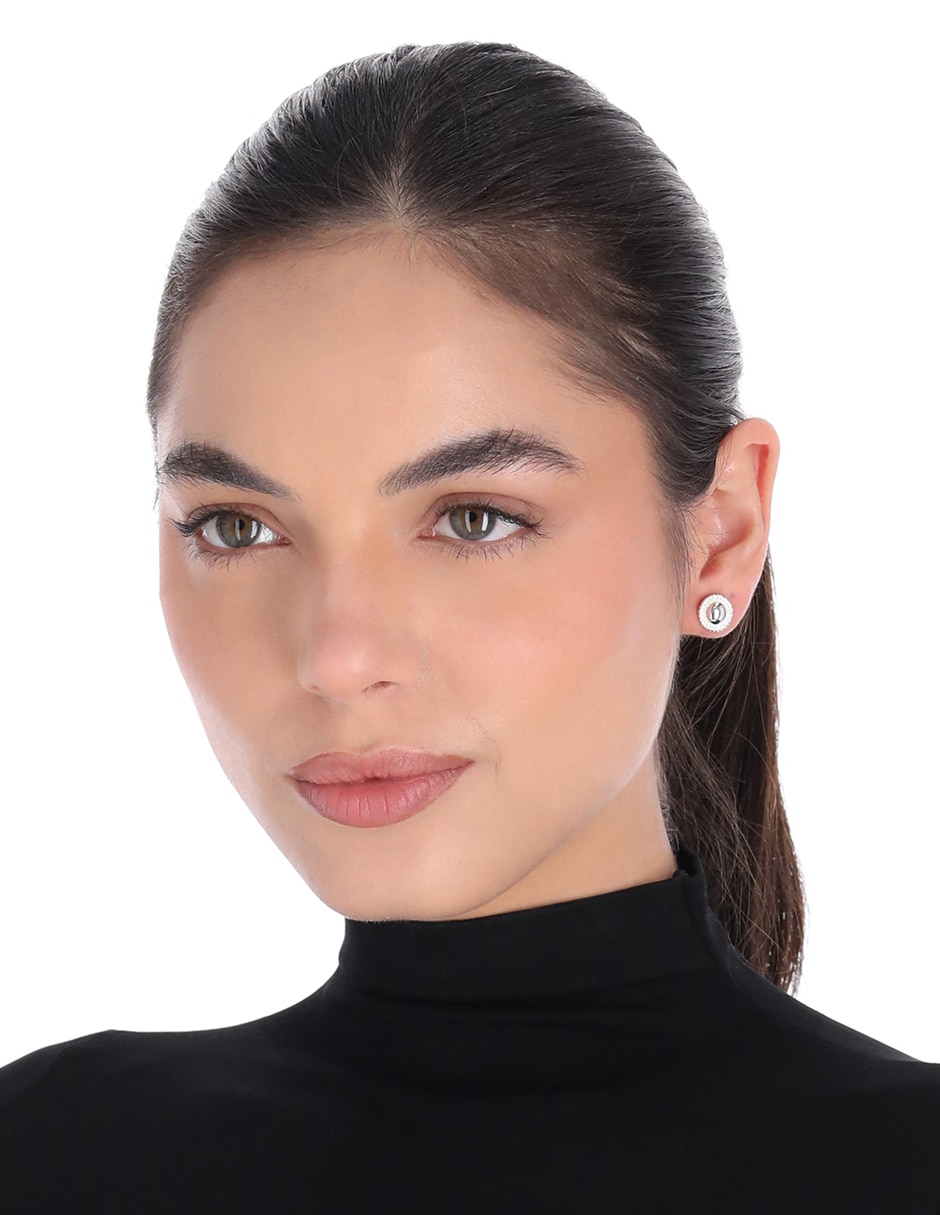 Aretes corto circular texture family con acabado pulido Aretes corto circular texture family con acabado pulido