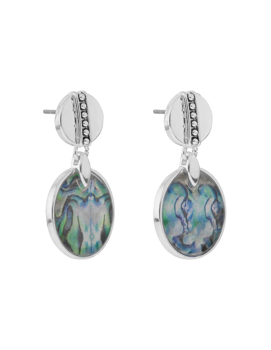 Aretes cortos con acabado pulido