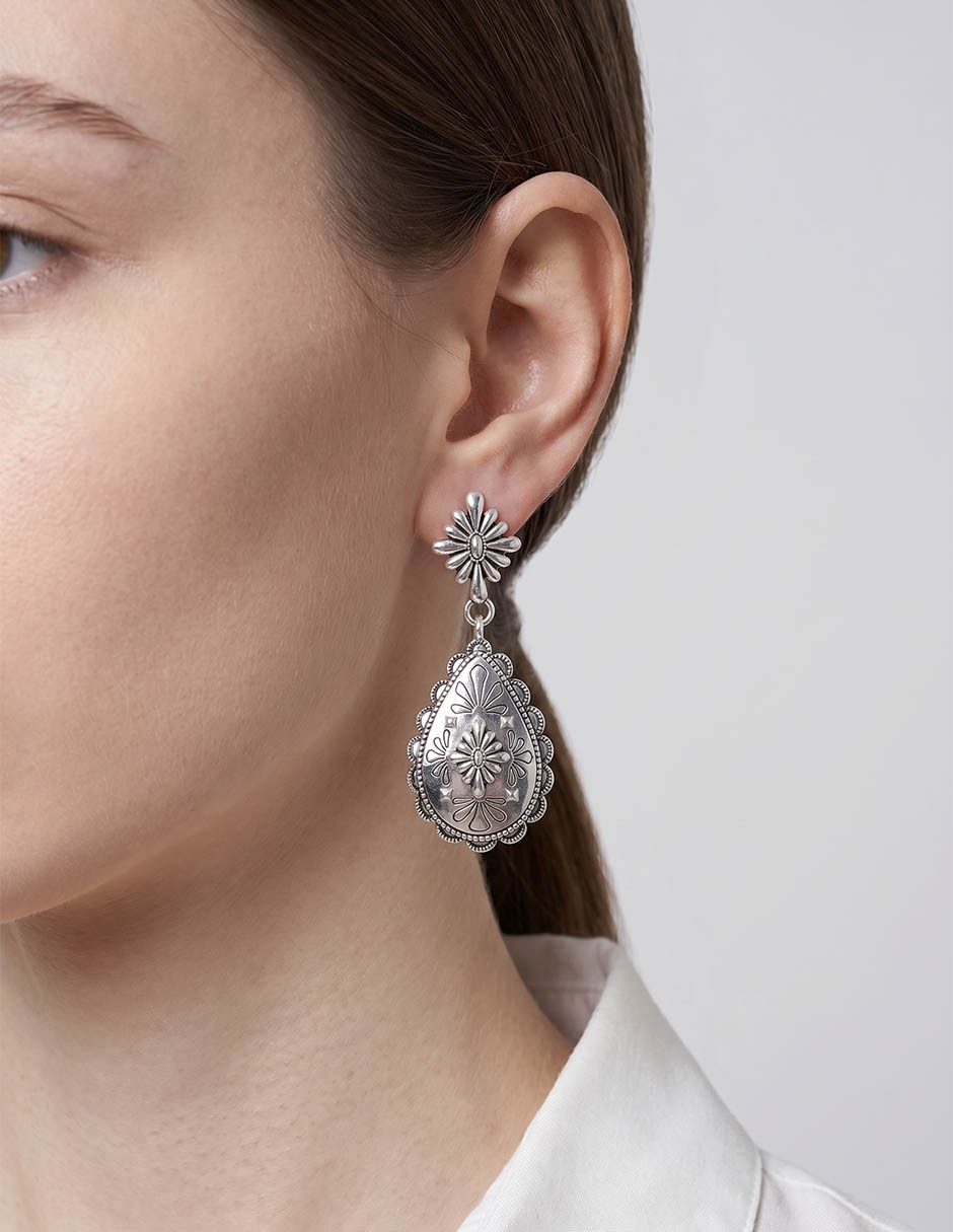 Aretes Largos Gota Casual Classics Con Acabado Pulido 4