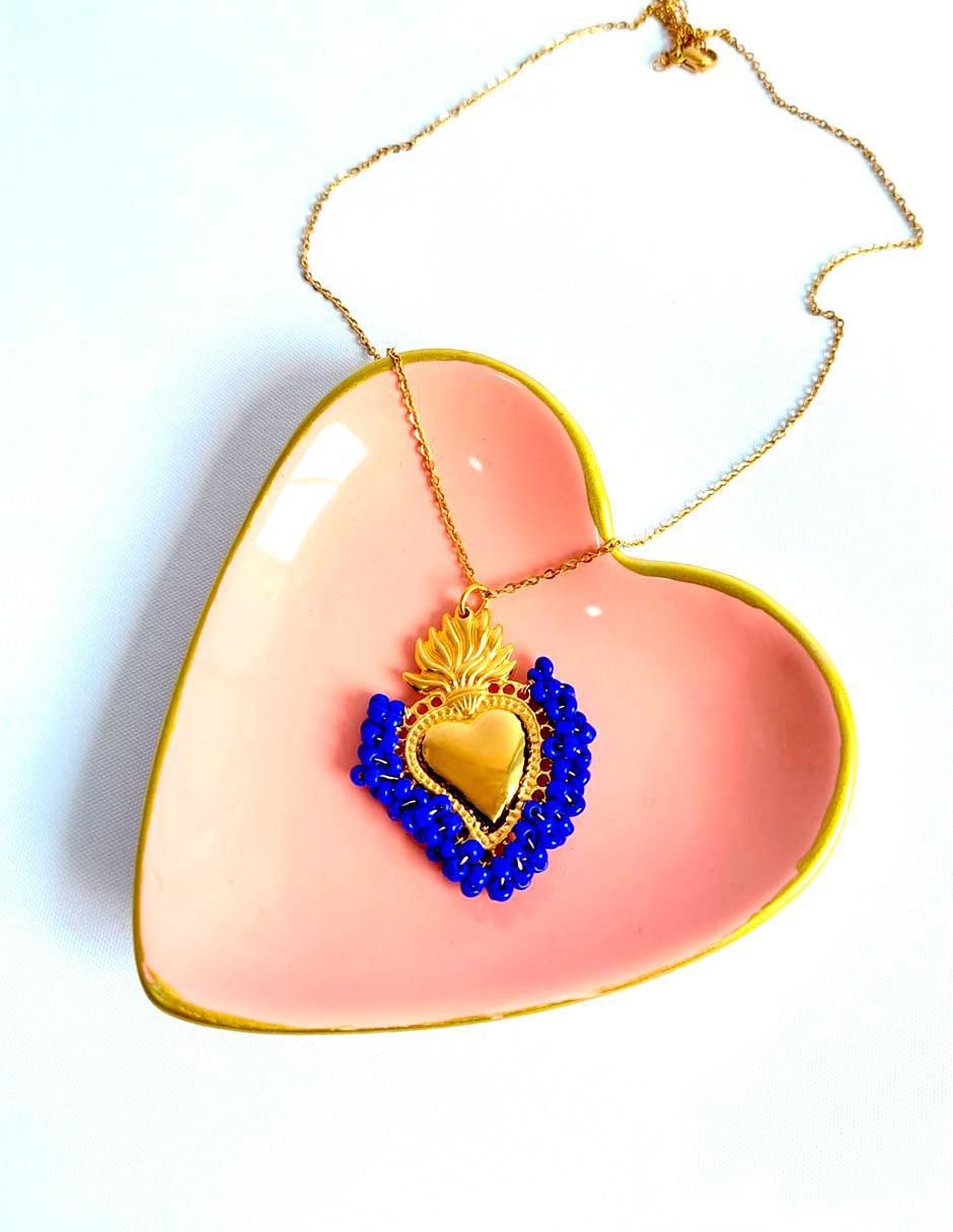 Collar con dije Sagrado Corazón con acabado chapa de oro 14 K