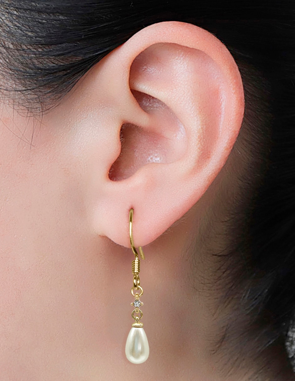 Aretes largos de gota Carré con acabado pulido perla Aretes largos de gota Carré con acabado pulido perla