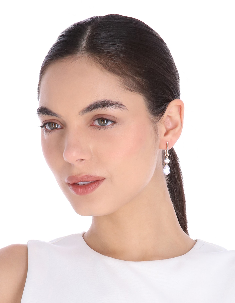 Aretes Cortos de gota Golden Chandelier con acabado brillante 3