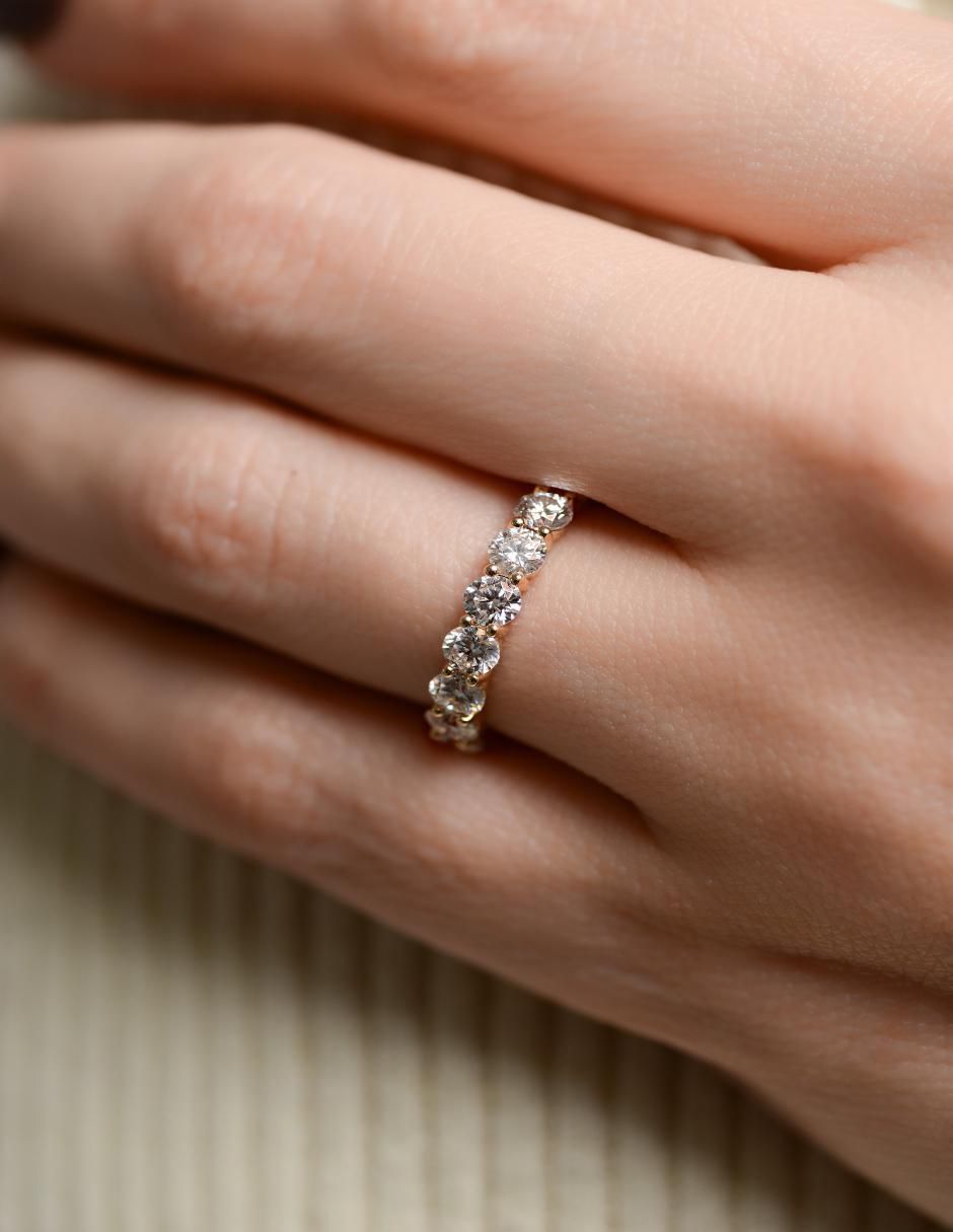 Anillo 14 k de oro amarillo moissanita brillante
