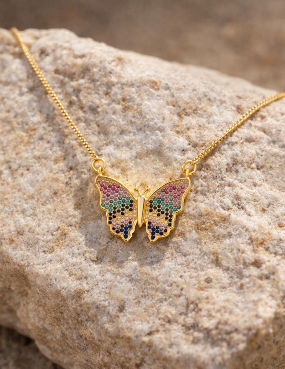 Collar con dije de mariposa Alaria 2