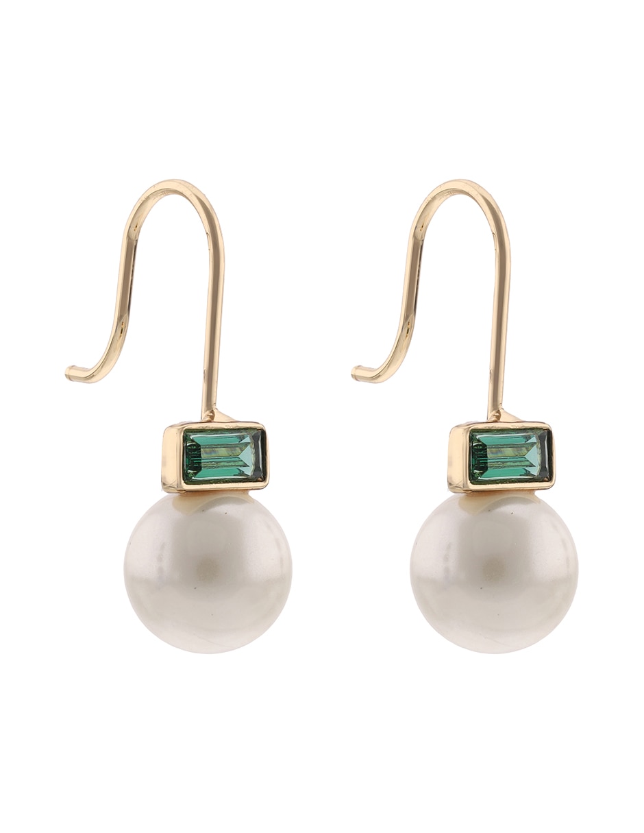 Aretes cortos Perla Emmylou con acabado mate 2