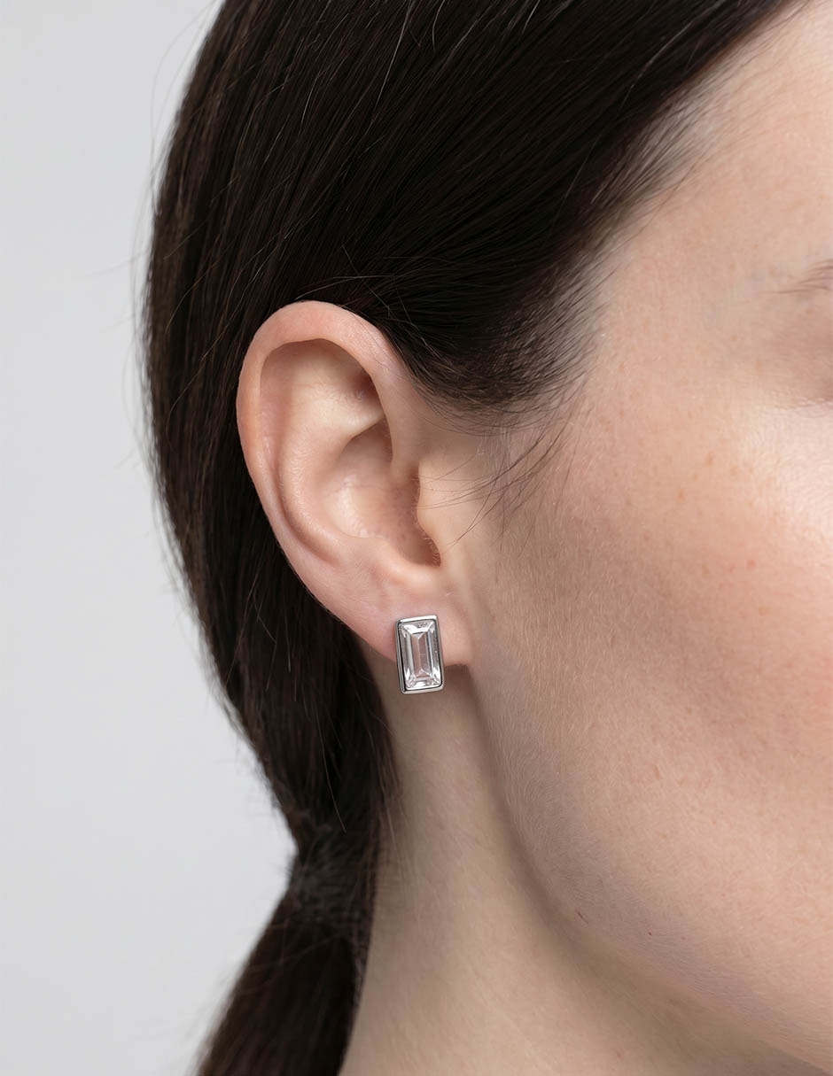 Aretes rectangulares Elyse con acabado brillante 4