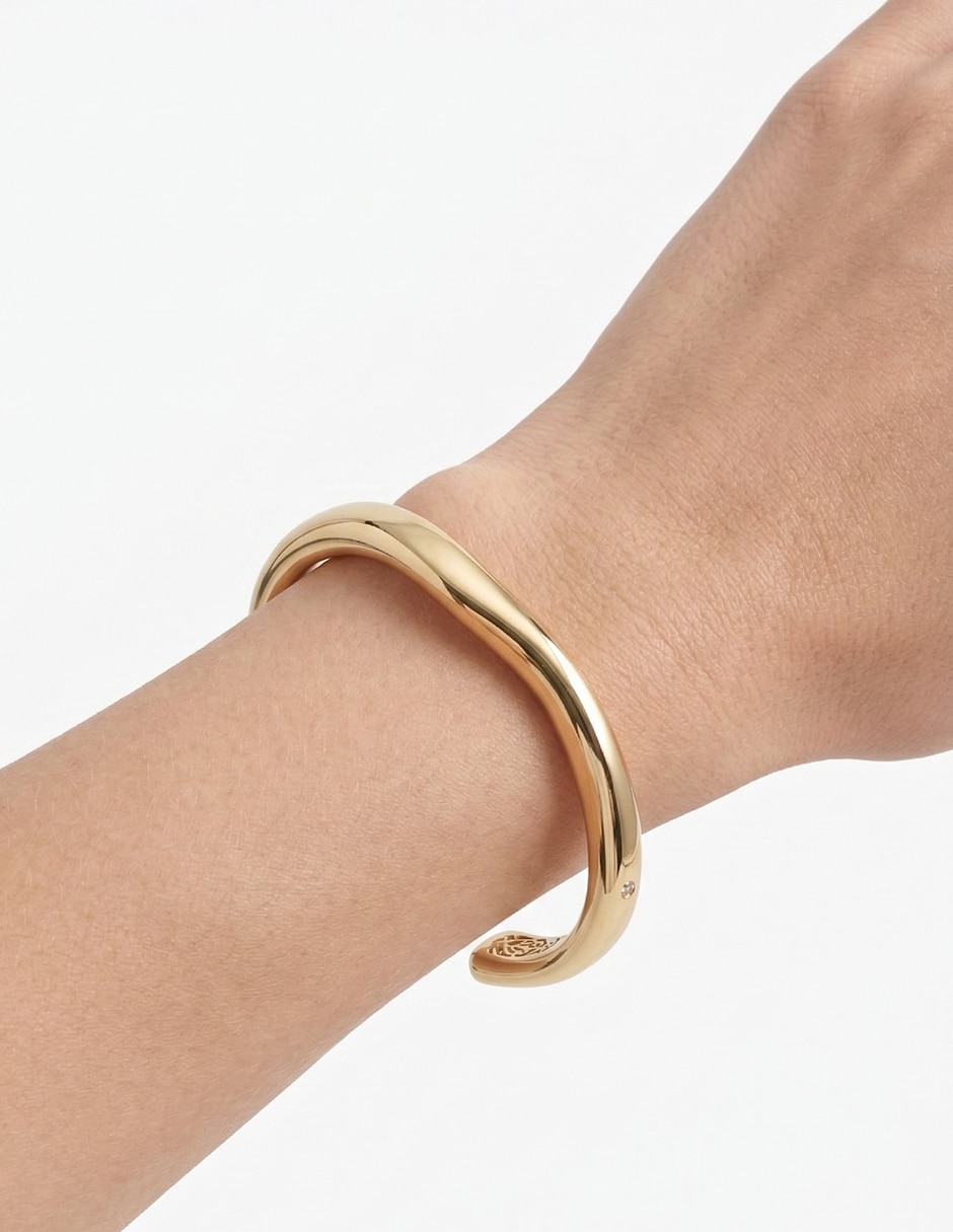 Pulsera con acabado pulido 2