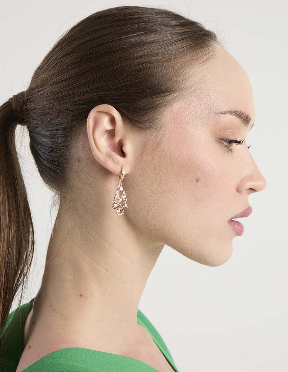 Aretes largos de candelabro con acabado brillante 4