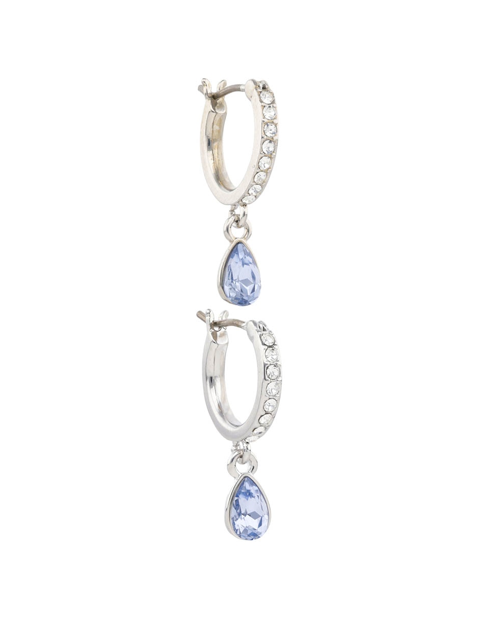 Aretes huggie con acabado brillante