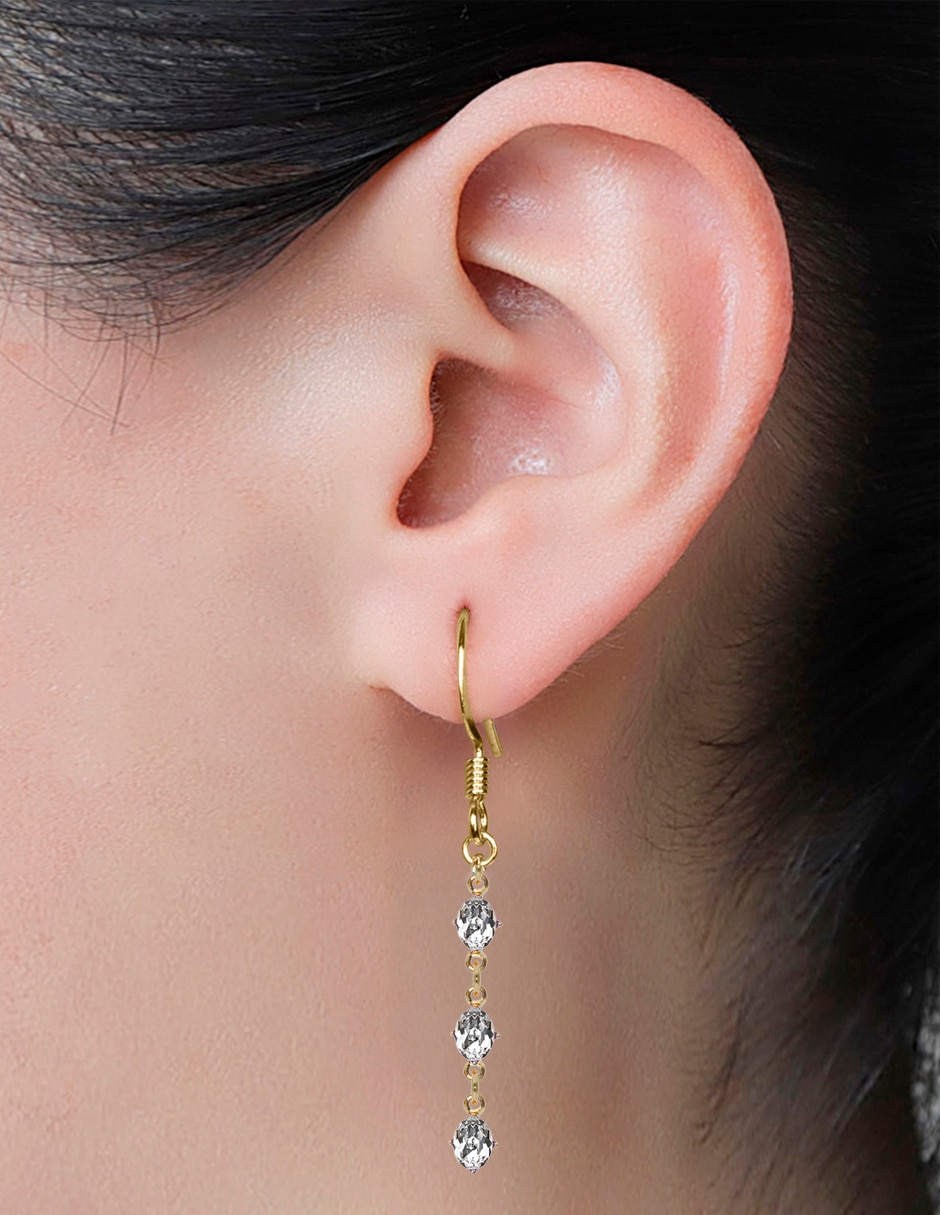 Aretes largos ovalados con acabado pulido circonita Aretes largos ovalados con acabado pulido circonita