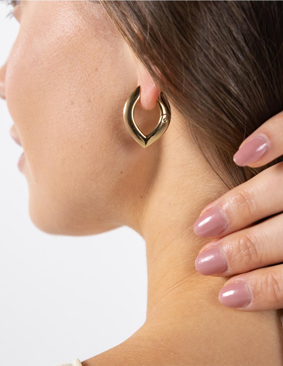 Aretes Fiora con acabado brillante 4
