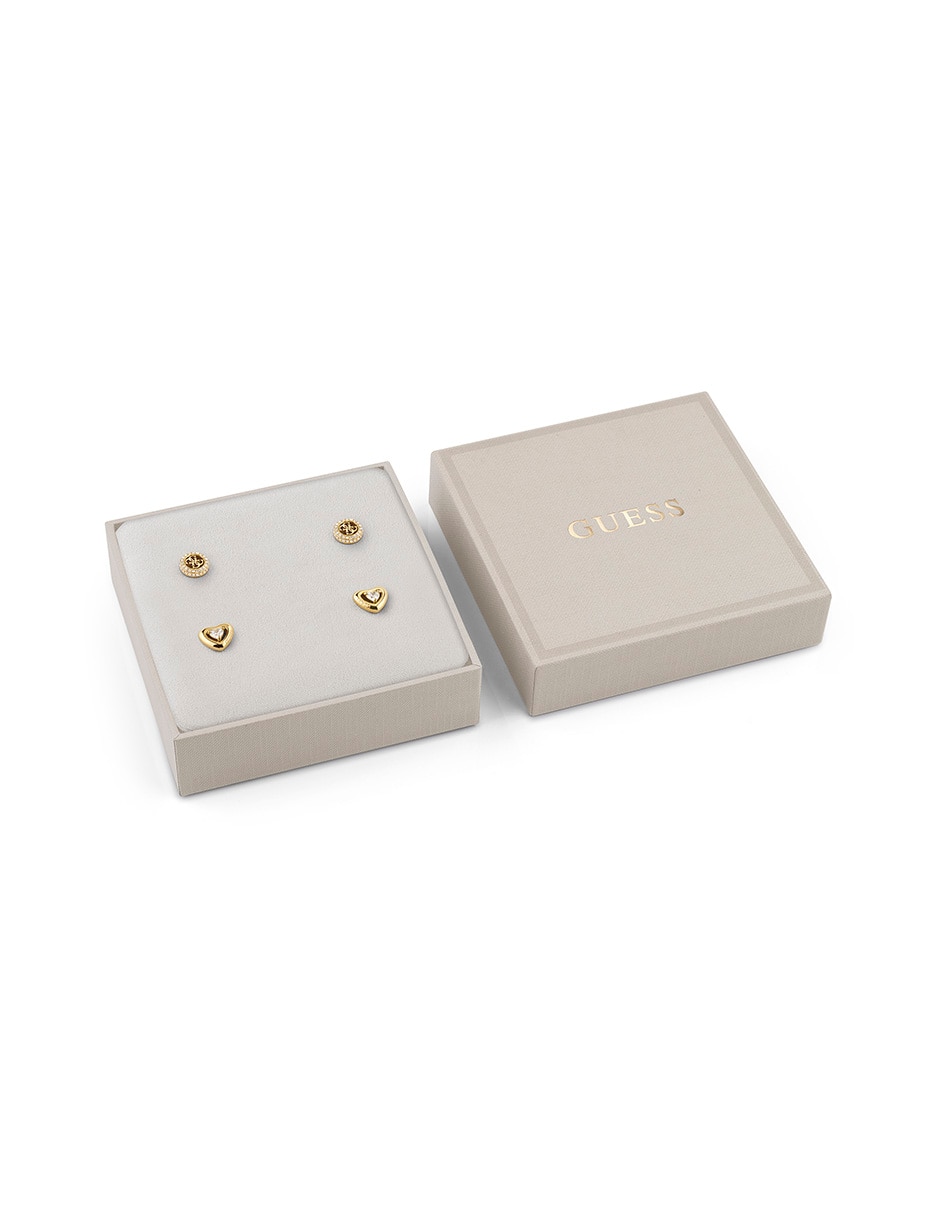 Set de aretes de corazón beloved de acero inoxidable con acabado pavé circonita