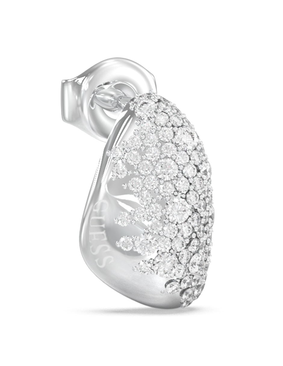 Aretes ovalados Moon Drops con acabado pavé 3
