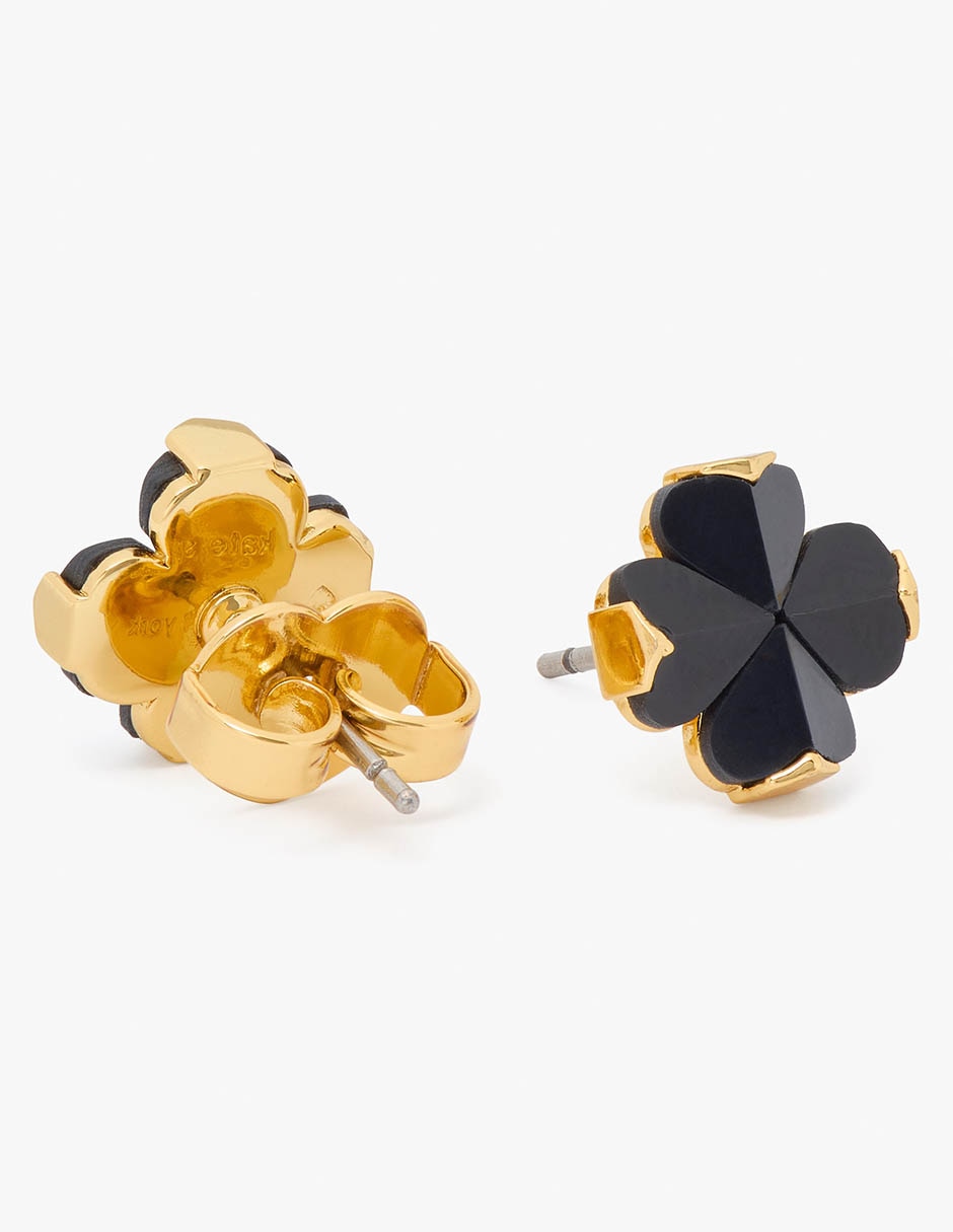 Aretes cortos de trébol con acabado pulido 4