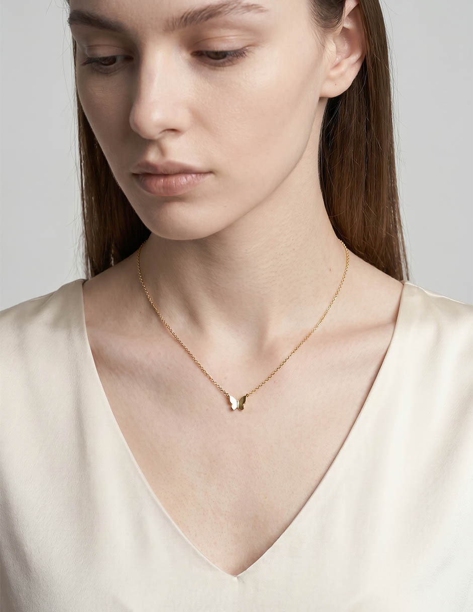 Collar con dije mariposa papilio de latón 18 k