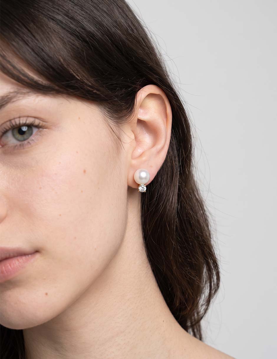 Aretes cortos baño de oro 12 k circonita Aretes cortos baño de oro 12 k circonita